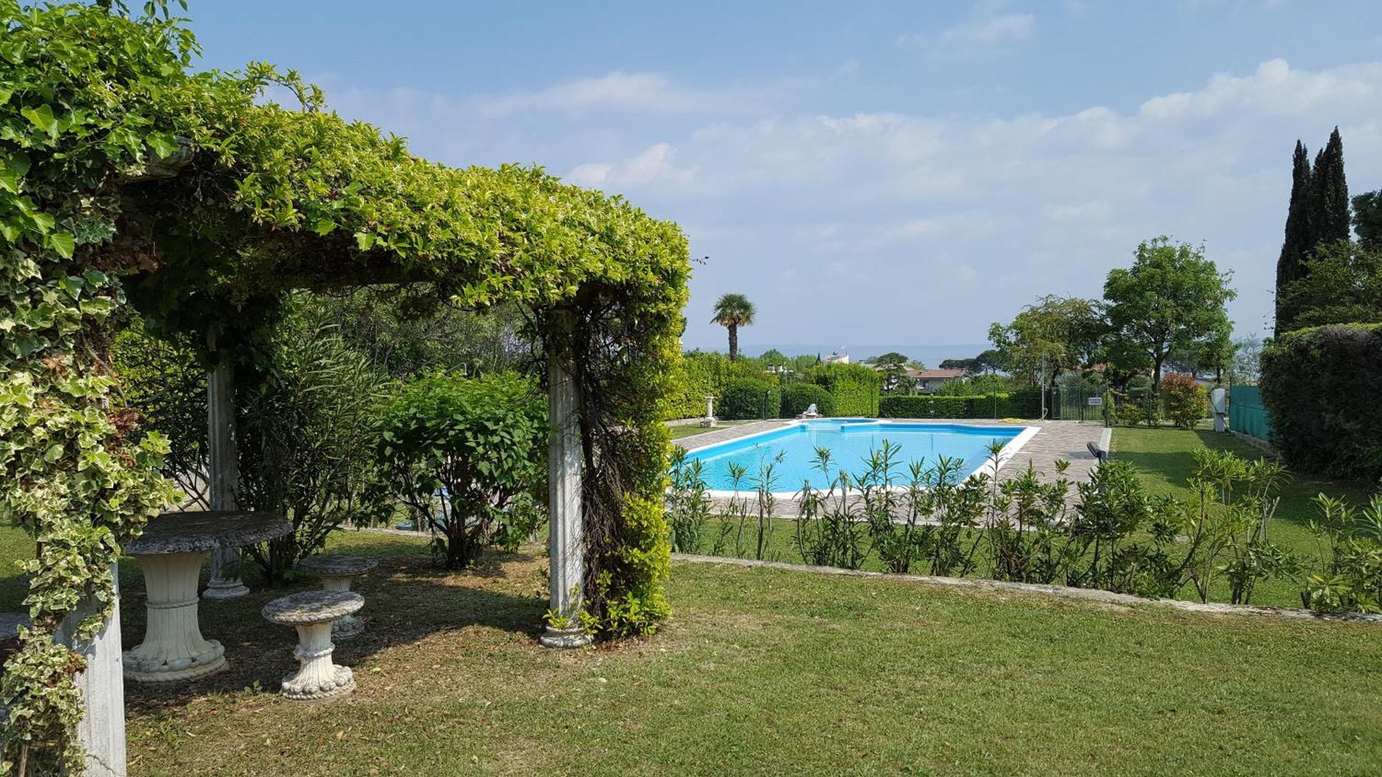 Italsol Residence Riai Moniga del Garda Exterior foto