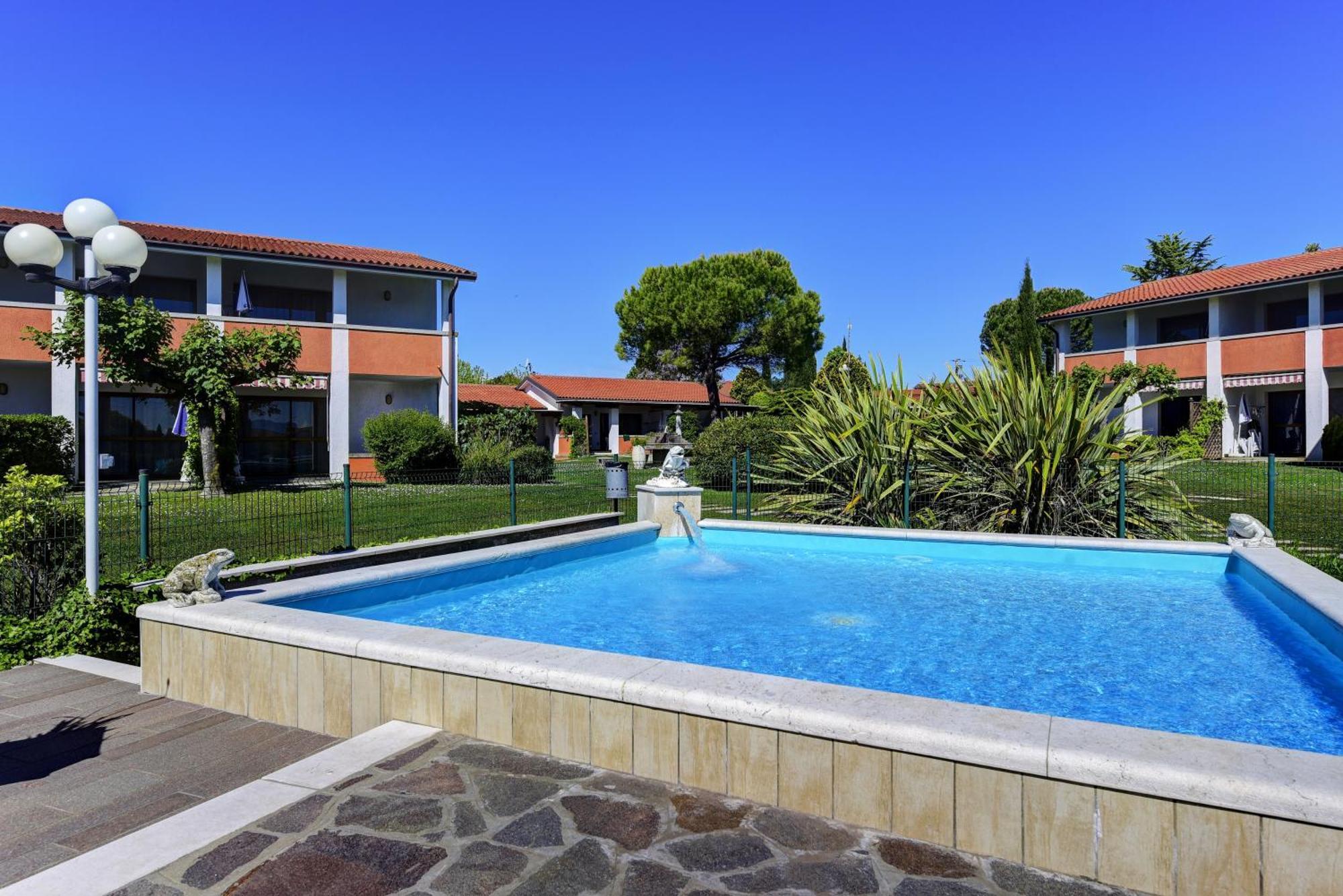Italsol Residence Riai Moniga del Garda Cameră foto